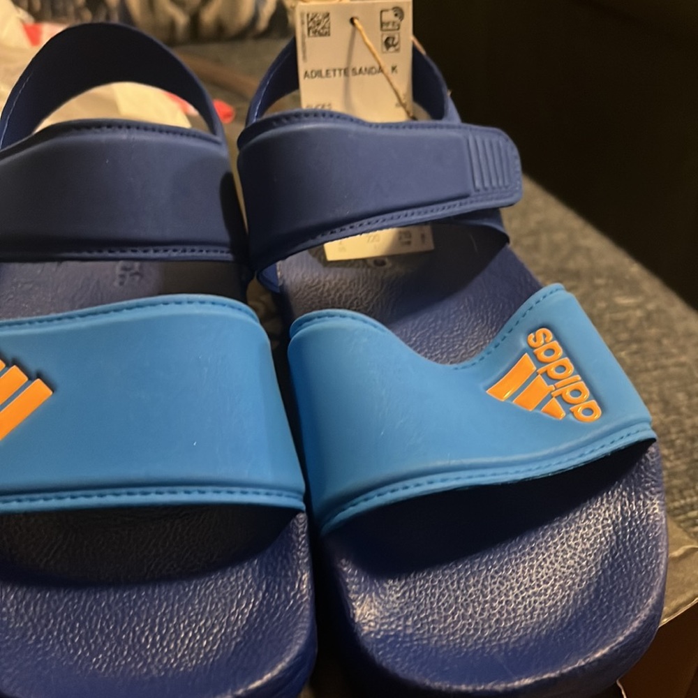 NWT ADIDAS ADILETTE SANDAL